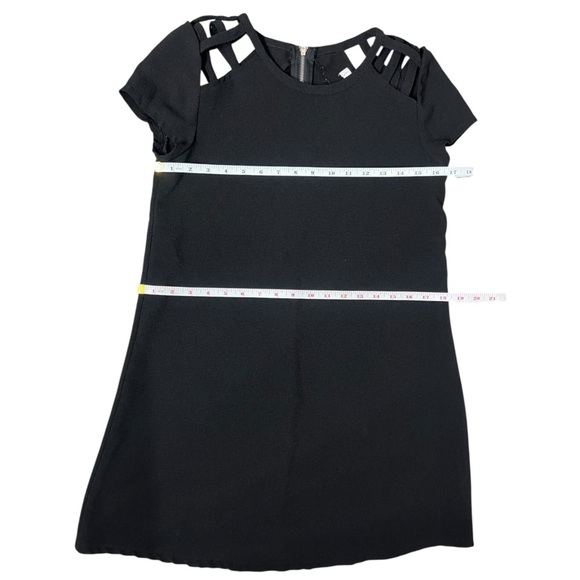 Speechless Black Dress with Zipper Detail - Picture 8 of 10